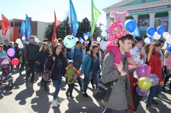 Первомайская демонстрация трудящихся Орджоникидзевского района