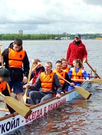 Гонки на лодках класса «Дракон»
