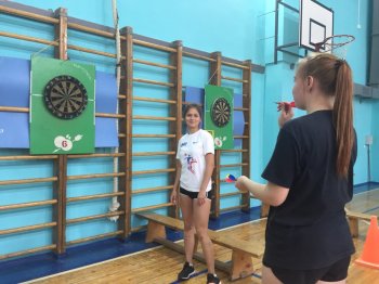 Соревнования по дартсу