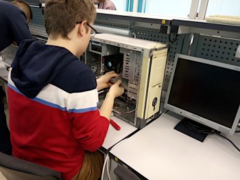 «Лучший техник по компьютерным системам»